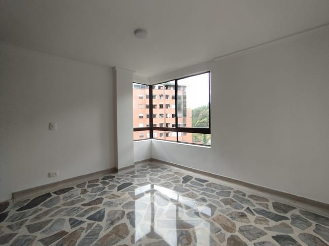 Apartamento de 3 alcobas en arriendo en El Poblado, Medellín, 143 m² · foto 5 de 20