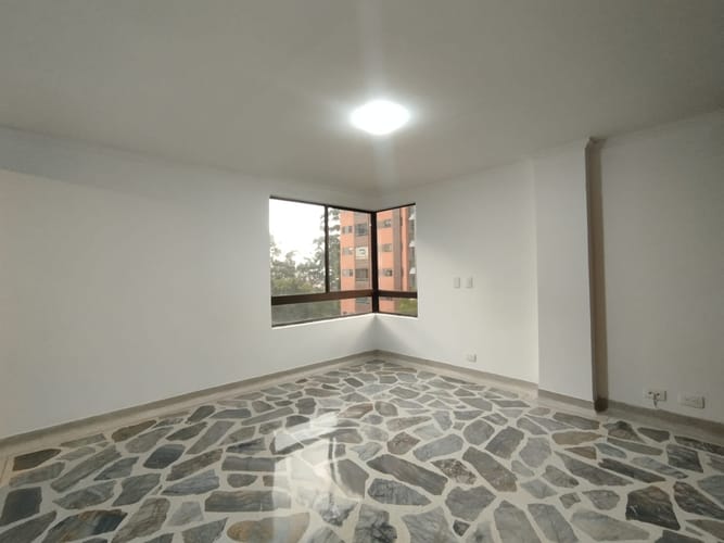 Apartamento de 3 alcobas en arriendo en El Poblado, Medellín, 143 m² · foto 7 de 20