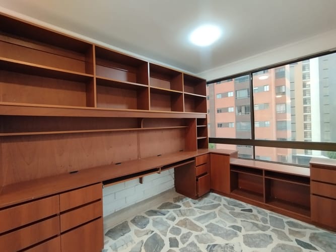 Apartamento de 3 alcobas en arriendo en El Poblado, Medellín, 143 m² · foto 8 de 20
