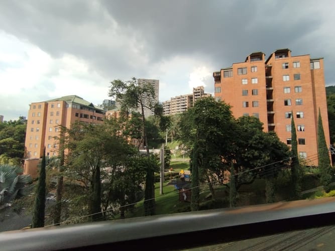 Apartamento de 3 alcobas en arriendo en El Poblado, Medellín, 143 m² · foto 10 de 20