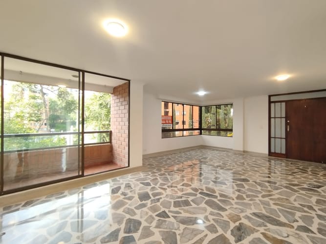 Apartamento de 3 alcobas en arriendo en El Poblado, Medellín, 143 m² · foto 14 de 20