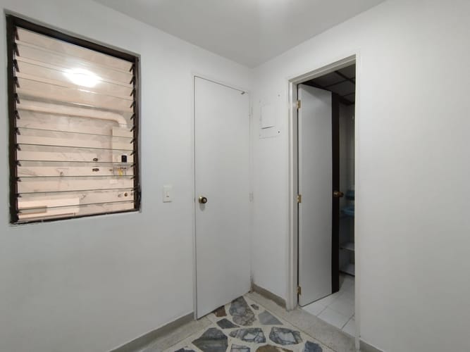 Apartamento de 3 alcobas en arriendo en El Poblado, Medellín, 143 m² · foto 17 de 20