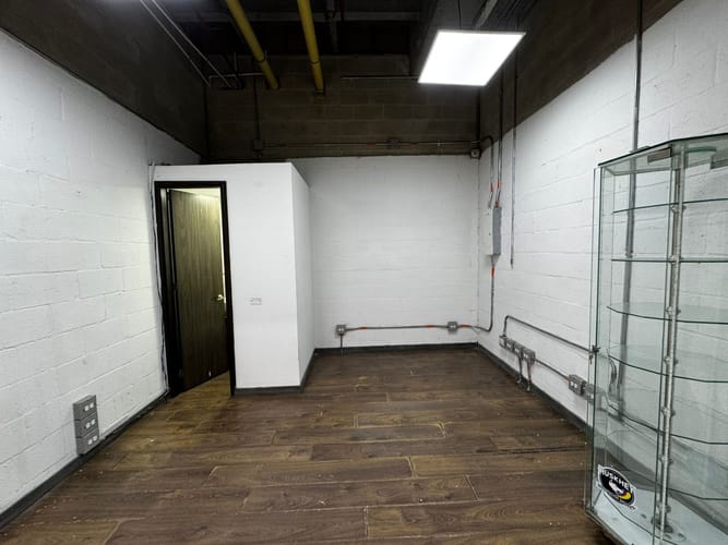 Local en arriendo en Zona Industrial No. 1, Itagüí, 14 m² · foto 8 de 15