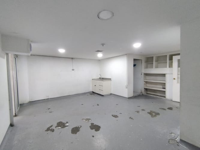 Bodega en arriendo en Las Vegas, Envigado, 274 m² · foto 2 de 8