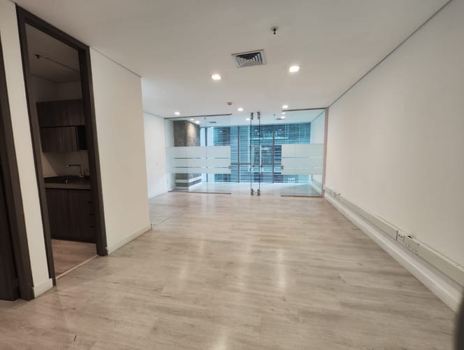 Oficina en arriendo en Patio Bonito, Medellín, 52 m² · foto 2 de 13