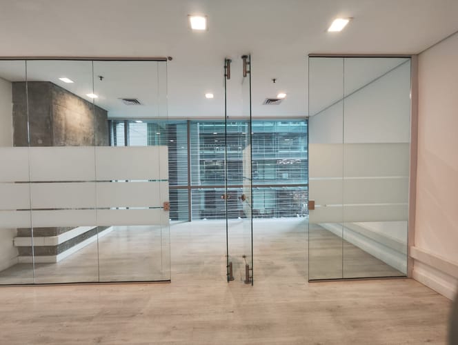 Oficina en arriendo en Patio Bonito, Medellín, 52 m² · foto 3 de 13