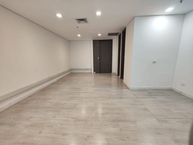 Oficina en arriendo en Patio Bonito, Medellín, 52 m² · foto 6 de 13