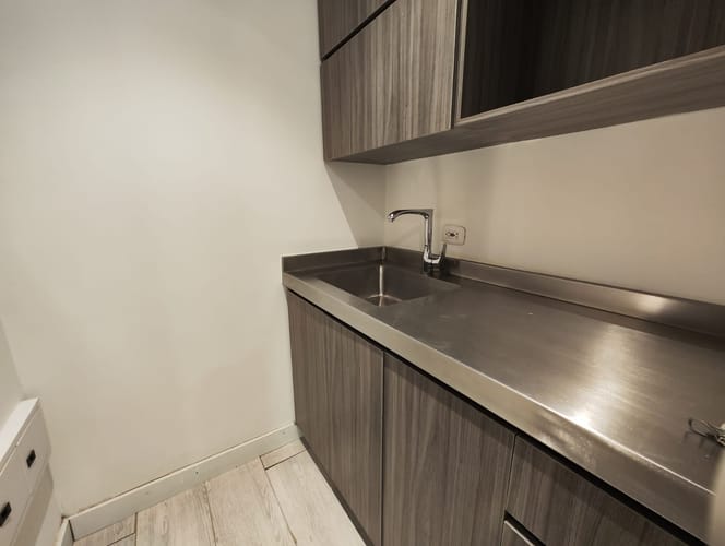 Oficina en arriendo en Patio Bonito, Medellín, 52 m² · foto 10 de 13