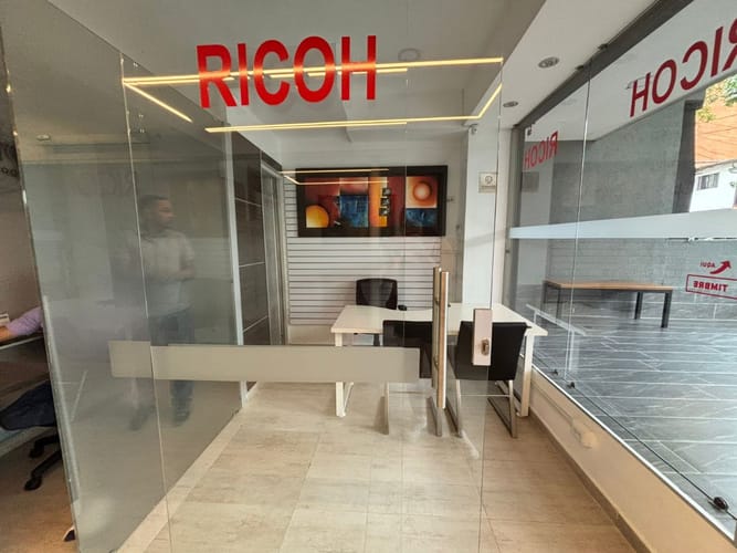 Local en arriendo en Laureles, Medellín, 12 m² · foto 4 de 7