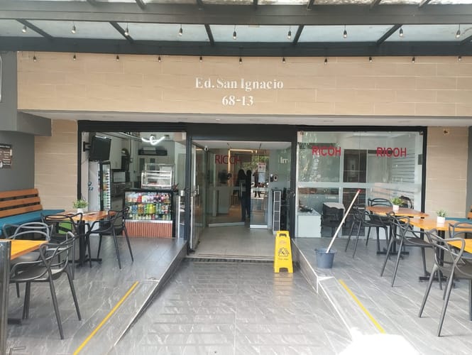 Local en arriendo en Laureles, Medellín, 12 m² · foto 7 de 7