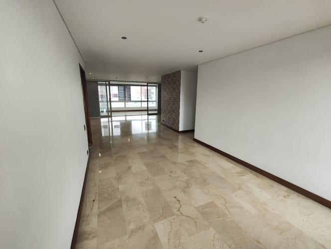 Apartamento de 3 alcobas en arriendo en El Poblado, Medellín, 176 m² · foto 6 de 20