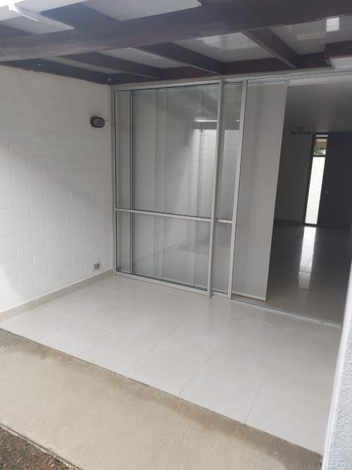 Casa de 3 alcobas en venta en Ciudad Country, Jamundí, 110 m² · foto 2 de 13