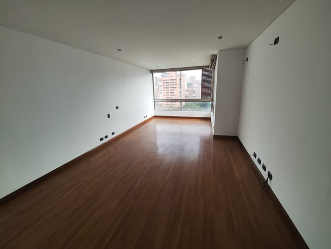 Apartamento de 3 alcobas en arriendo en El Poblado, Medellín, 176 m² · foto 13 de 20
