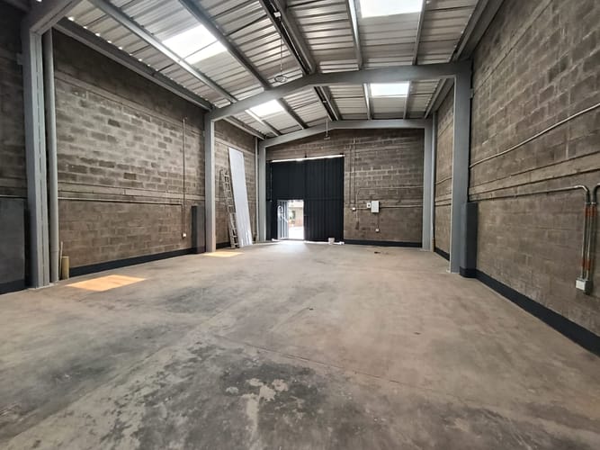 Bodega en arriendo en Entreamigos, Sabaneta, 180 m² · foto 9 de 9
