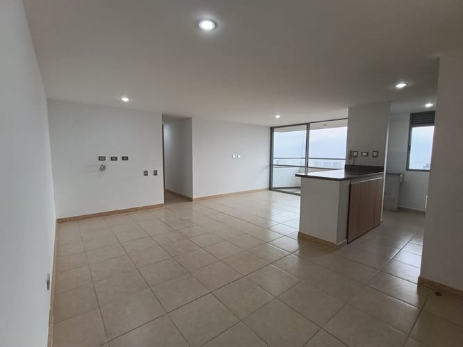 Apartamento de 3 alcobas en arriendo en Loma Del Indio, Medellín, 90 m² · foto 5 de 20