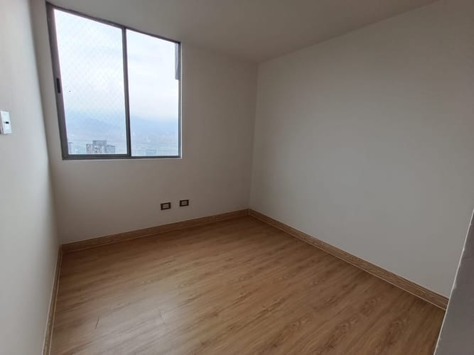 Apartamento de 3 alcobas en arriendo en Loma Del Indio, Medellín, 90 m² · foto 13 de 20