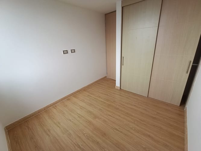 Apartamento de 3 alcobas en arriendo en Loma Del Indio, Medellín, 90 m² · foto 16 de 20