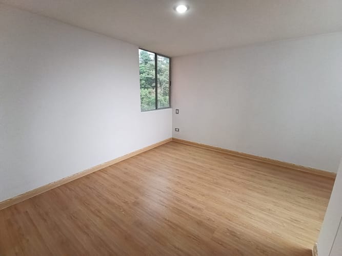 Apartamento de 3 alcobas en arriendo en Loma Del Indio, Medellín, 90 m² · foto 17 de 20