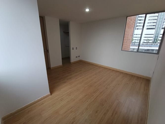 Apartamento de 3 alcobas en arriendo en Loma Del Indio, Medellín, 90 m² · foto 19 de 20