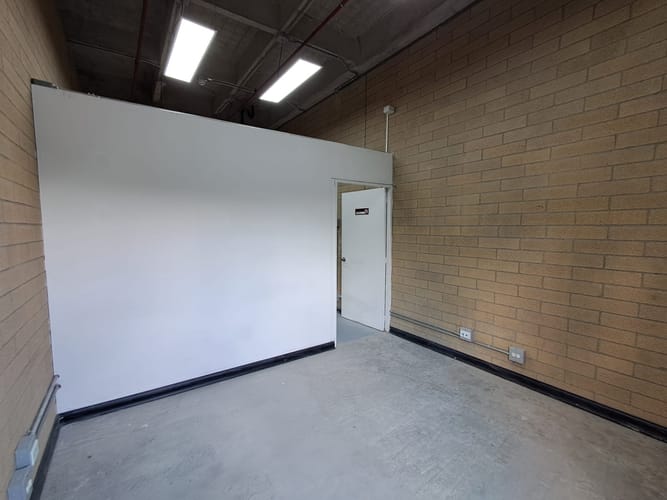 Local en arriendo en Guayabal, Medellín, 33 m² · foto 4 de 15