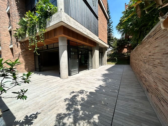 Local en arriendo en Las Lomas, Medellín, 230 m² · foto 9 de 13