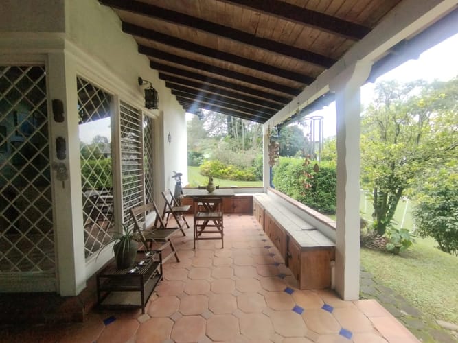 Casa de 4 alcobas en arriendo en El Poblado, Medellín, 360 m² · foto 3 de 20