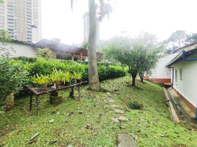 Casa de 4 alcobas en arriendo en El Poblado, Medellín, 360 m² · foto 7 de 20