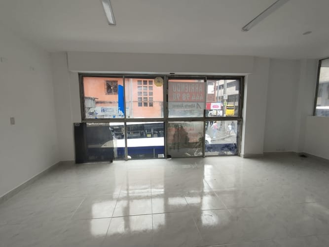 Local en arriendo en La Candelaria, Medellín, 40 m² · foto 4 de 10