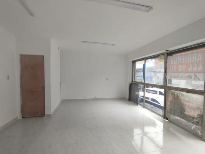 Local en arriendo en La Candelaria, Medellín, 40 m² · foto 9 de 10