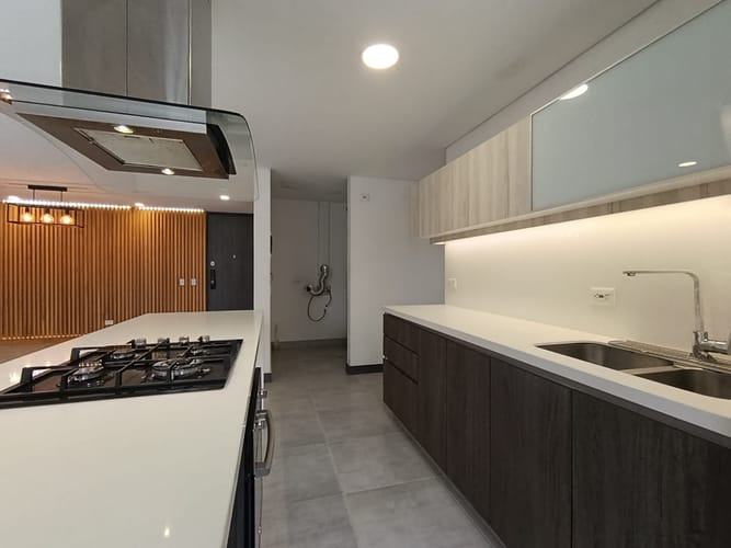 Apartamento de 3 alcobas en arriendo en El Poblado, Medellín, 125 m² · foto 18 de 20