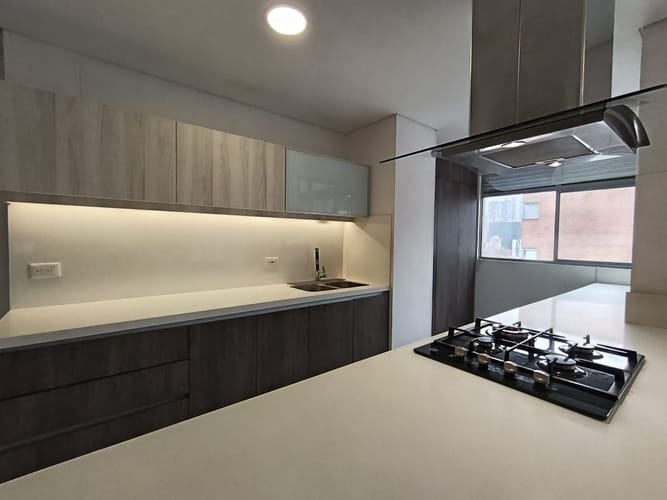 Apartamento de 3 alcobas en arriendo en El Poblado, Medellín, 125 m² · foto 19 de 20