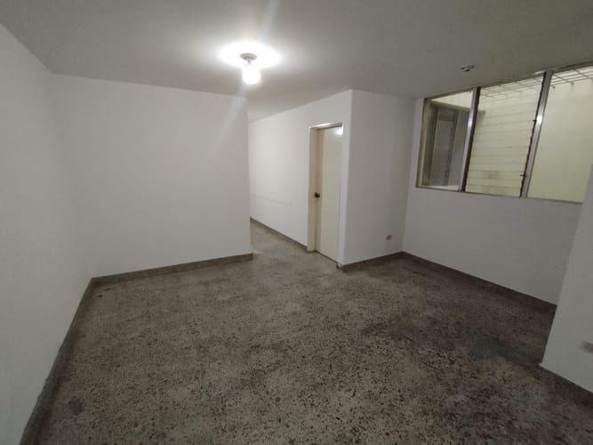Casa de 5 alcobas en arriendo en Centro, Bello, 100 m² · foto 3 de 20