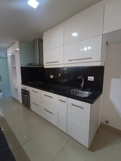 Apartamento de 3 alcobas en arriendo en Castropol, Medellín, 104 m² · foto 5 de 23
