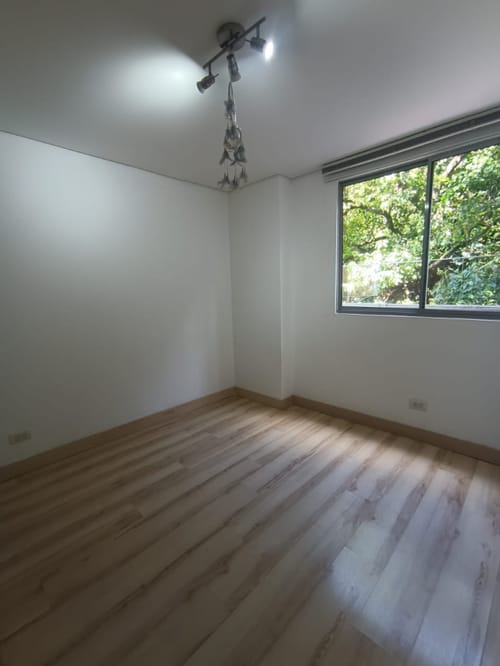 Apartamento de 3 alcobas en arriendo en Castropol, Medellín, 104 m² · foto 14 de 23