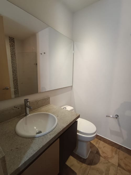 Apartamento de 3 alcobas en arriendo en Castropol, Medellín, 104 m² · foto 19 de 23
