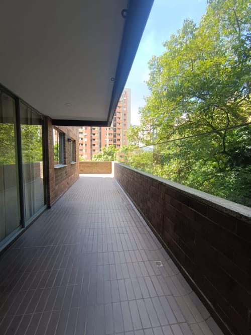 Apartamento de 3 alcobas en arriendo en Castropol, Medellín, 104 m² · foto 21 de 23