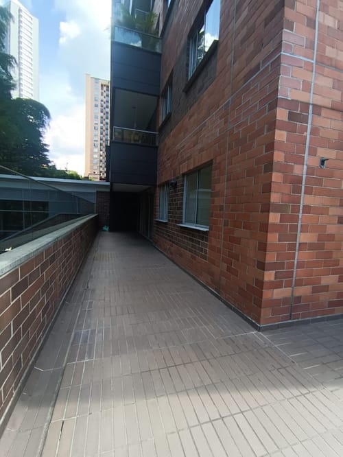 Apartamento de 3 alcobas en arriendo en Castropol, Medellín, 104 m² · foto 23 de 23