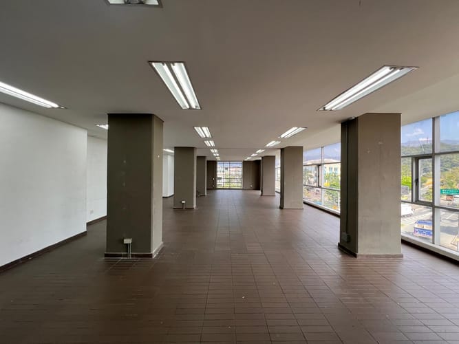 Local en arriendo en El Poblado, Medellín, 165 m² · foto 6 de 18