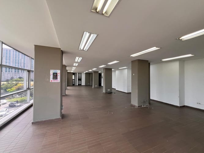 Local en arriendo en El Poblado, Medellín, 165 m² · foto 9 de 18