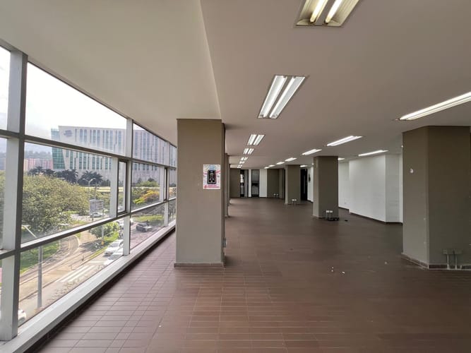 Local en arriendo en El Poblado, Medellín, 165 m² · foto 11 de 18