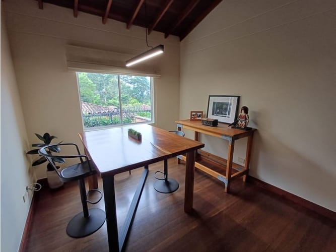 Casa de 4 alcobas en venta en San Lucas, Medellín, 193 m² · foto 9 de 15