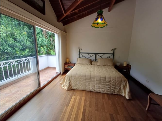 Casa de 4 alcobas en venta en San Lucas, Medellín, 193 m² · foto 10 de 15
