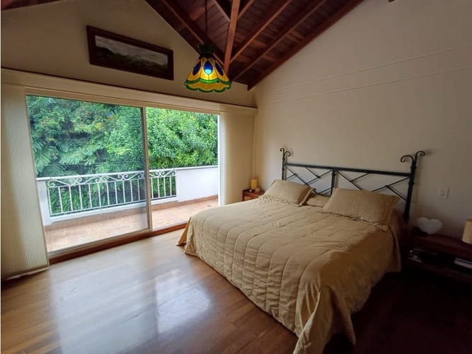 Casa de 4 alcobas en venta en San Lucas, Medellín, 193 m² · foto 11 de 15