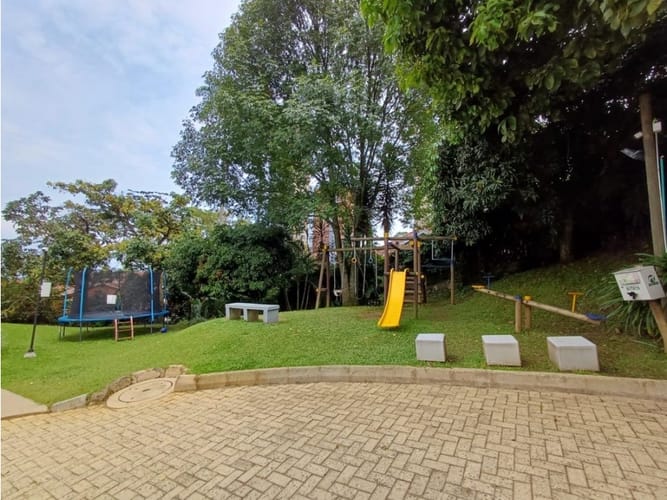 Casa de 4 alcobas en venta en San Lucas, Medellín, 193 m² · foto 15 de 15