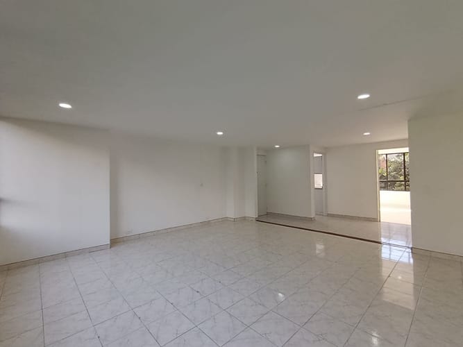 Apartamento de 4 alcobas en arriendo en El Poblado, Medellín, 135 m² · foto 6 de 20