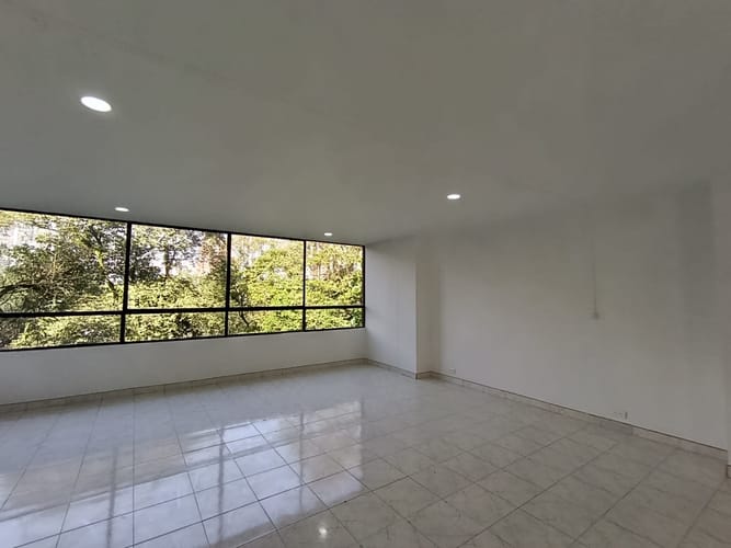 Apartamento de 4 alcobas en arriendo en El Poblado, Medellín, 135 m² · foto 7 de 20