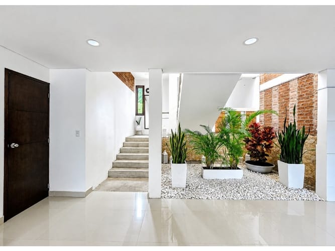 Casa de 5 alcobas en venta en Potrerito, Jamundí, 300 m² · foto 8 de 24