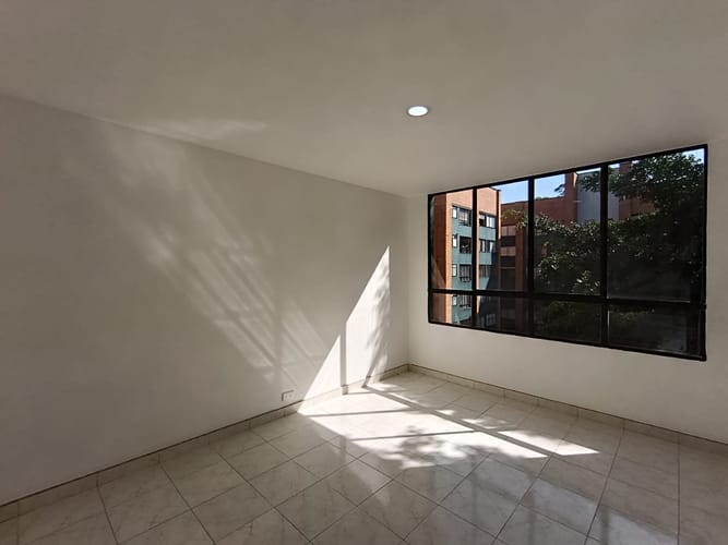 Apartamento de 4 alcobas en arriendo en El Poblado, Medellín, 135 m² · foto 9 de 20