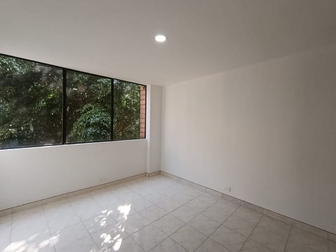 Apartamento de 4 alcobas en arriendo en El Poblado, Medellín, 135 m² · foto 13 de 20