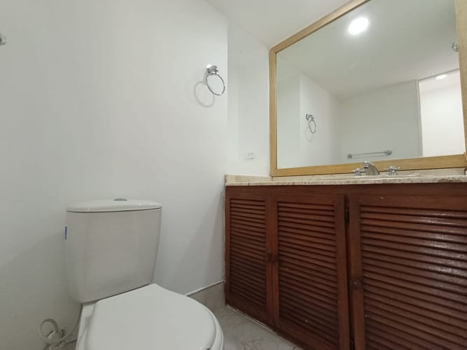 Apartamento de 4 alcobas en arriendo en El Poblado, Medellín, 135 m² · foto 18 de 20